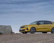 2022 Vauxhall Astra Ultimate - Front Three-Quarter Wallpaper 190x150