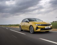 2022 Vauxhall Astra Ultimate - Front Three-Quarter Wallpaper 190x150