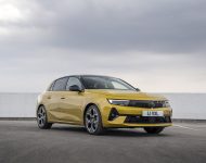2022 Vauxhall Astra Ultimate - Front Three-Quarter Wallpaper 190x150