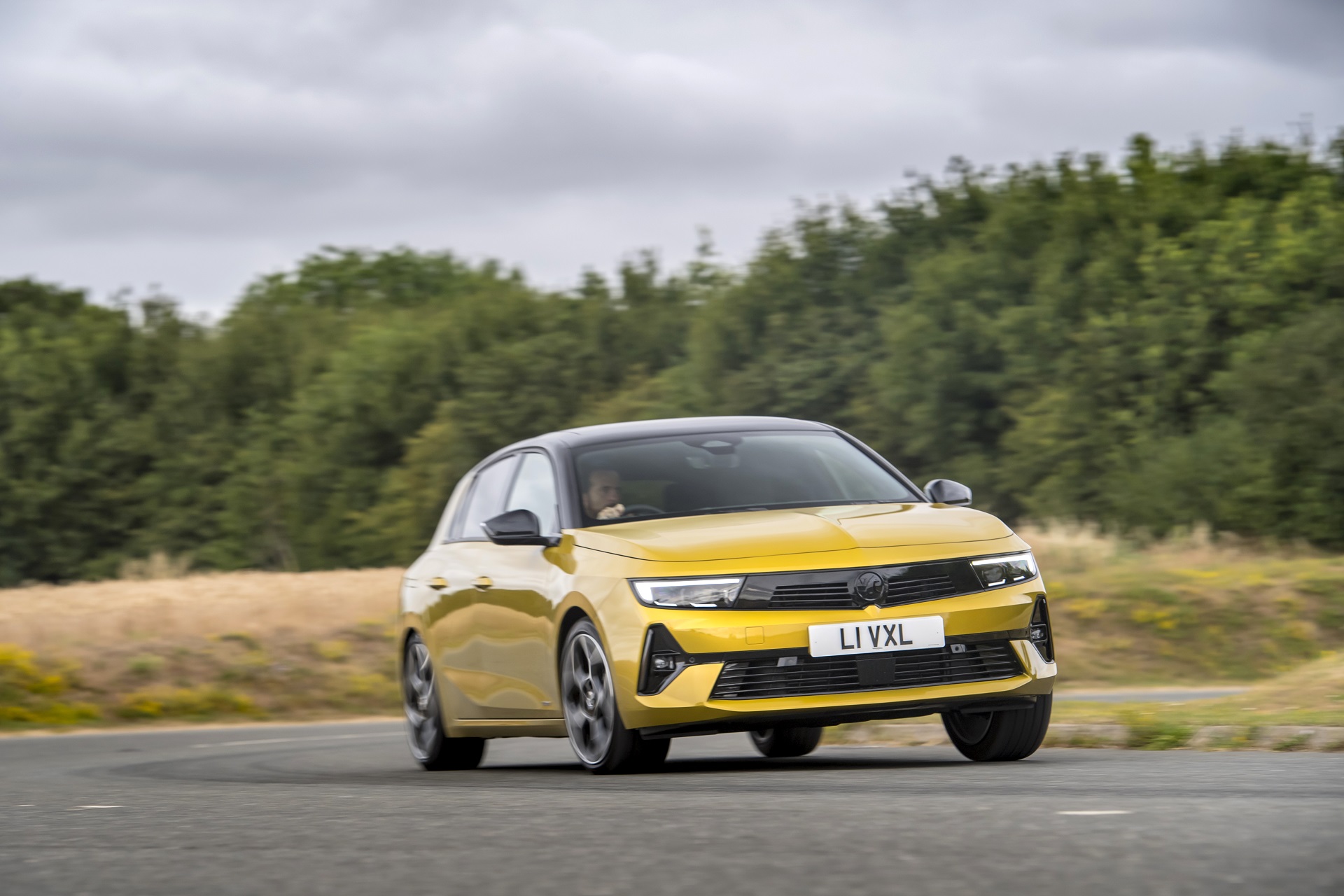 Download 2022 Vauxhall Astra Ultimate - Front HD Wallpaper 1920x1280 #42