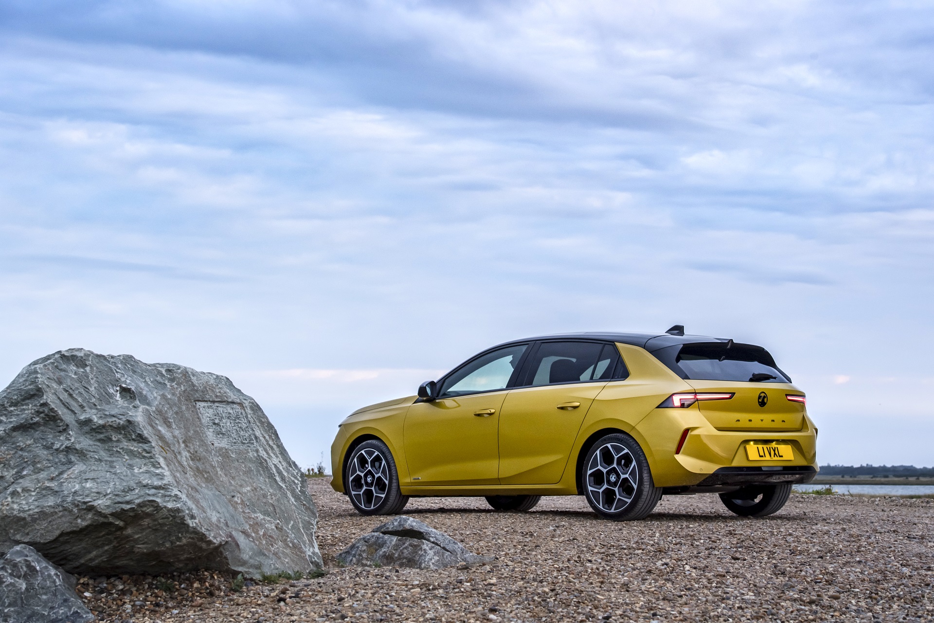 Download 2022 Vauxhall Astra Ultimate - Rear Three-Quarter HD Wallpaper 1920x1280 #32