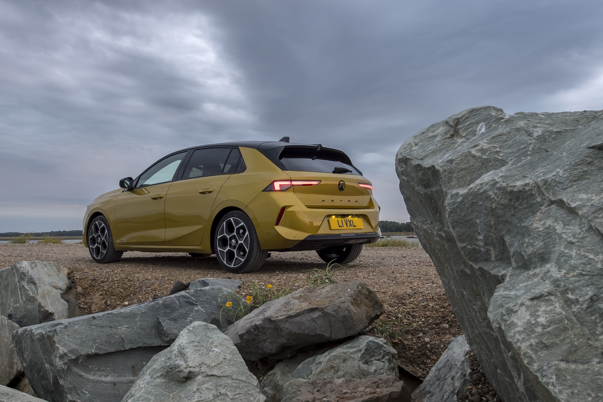 Download 2022 Vauxhall Astra Ultimate - Rear Three-Quarter HD Wallpaper 1920x1280 #29