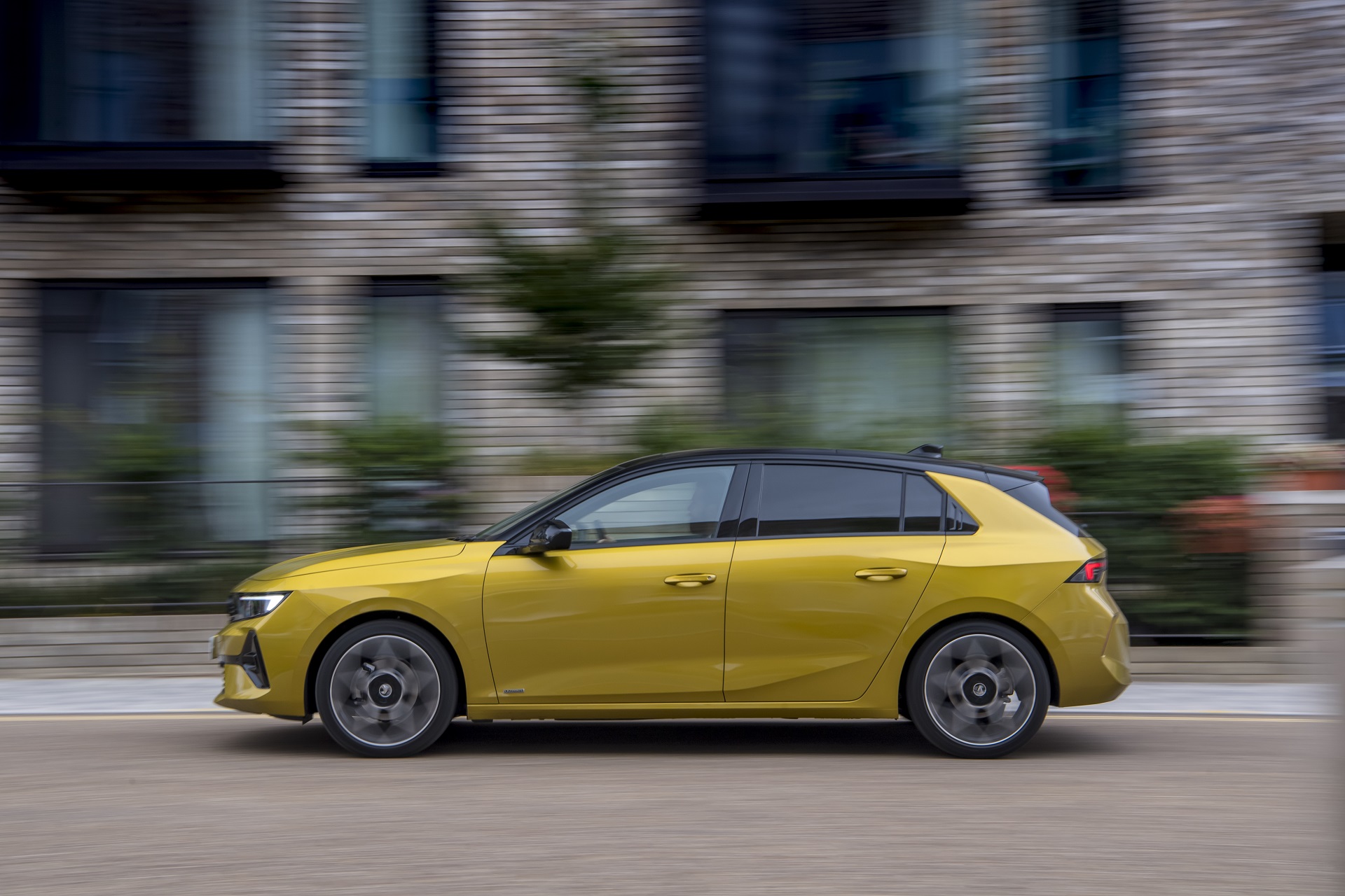 Download 2022 Vauxhall Astra Ultimate - Side HD Wallpaper 1920x1280 #56