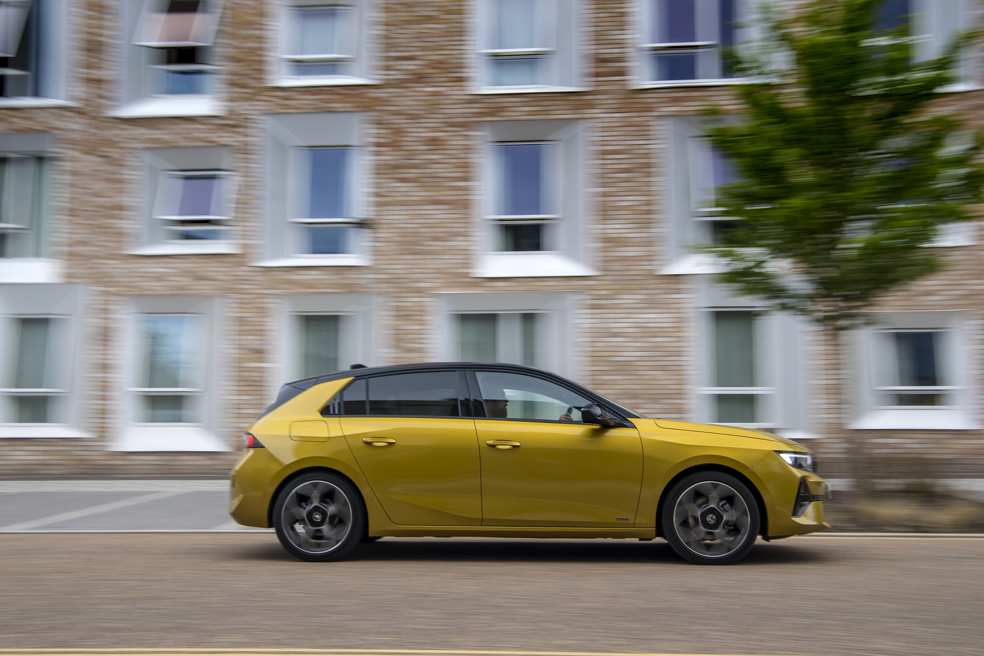 Download 2022 Vauxhall Astra Ultimate - Side HD Wallpaper 1920x1280 #58