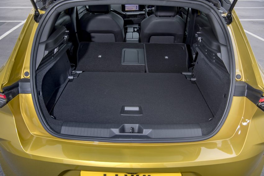 2022 Vauxhall Astra Ultimate - Trunk Wallpaper 850x567 #94