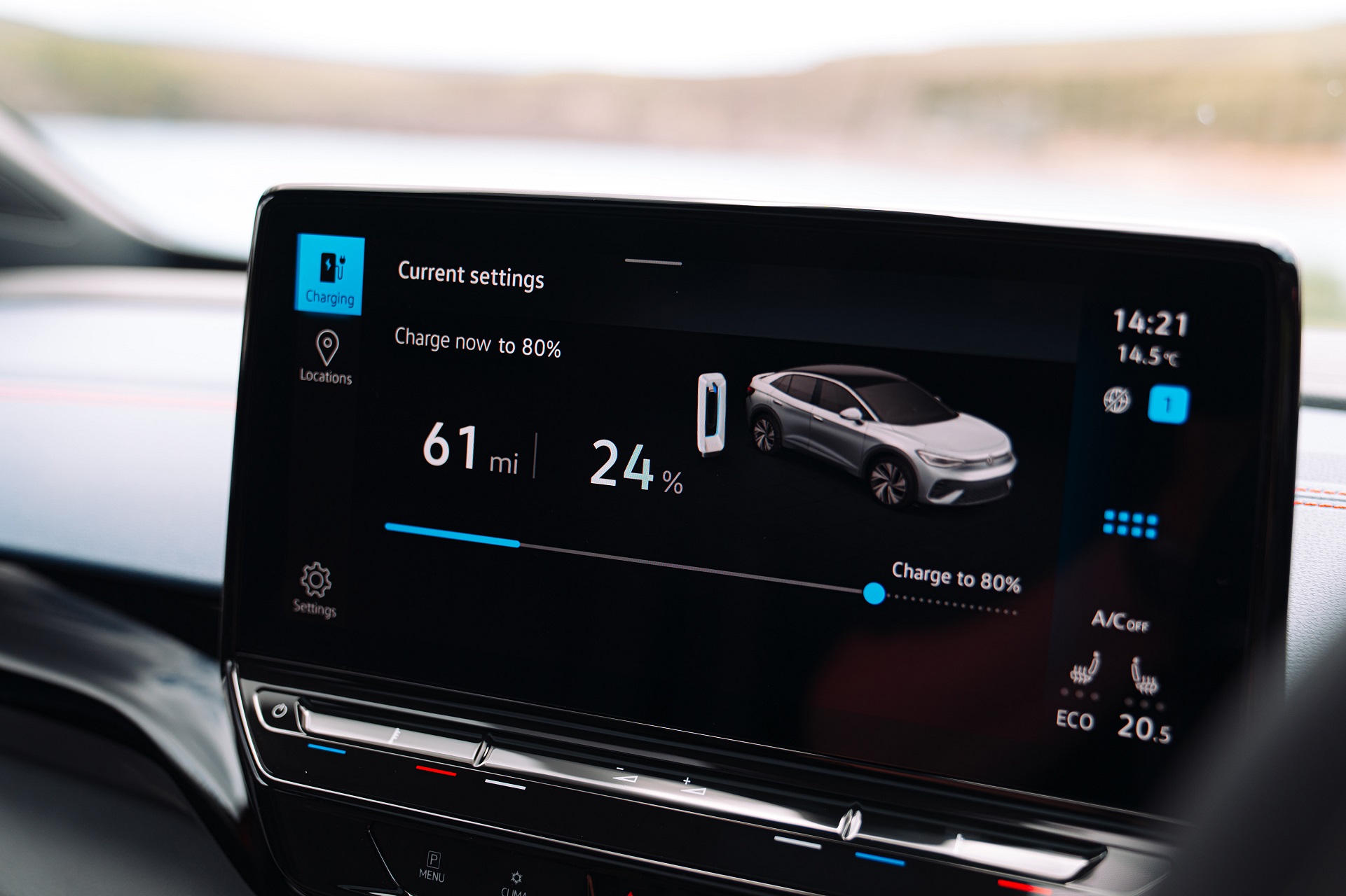 Download 2022 Volkswagen ID.5 GTX - UK version - Central Console HD Wallpaper 1921x1280 #29