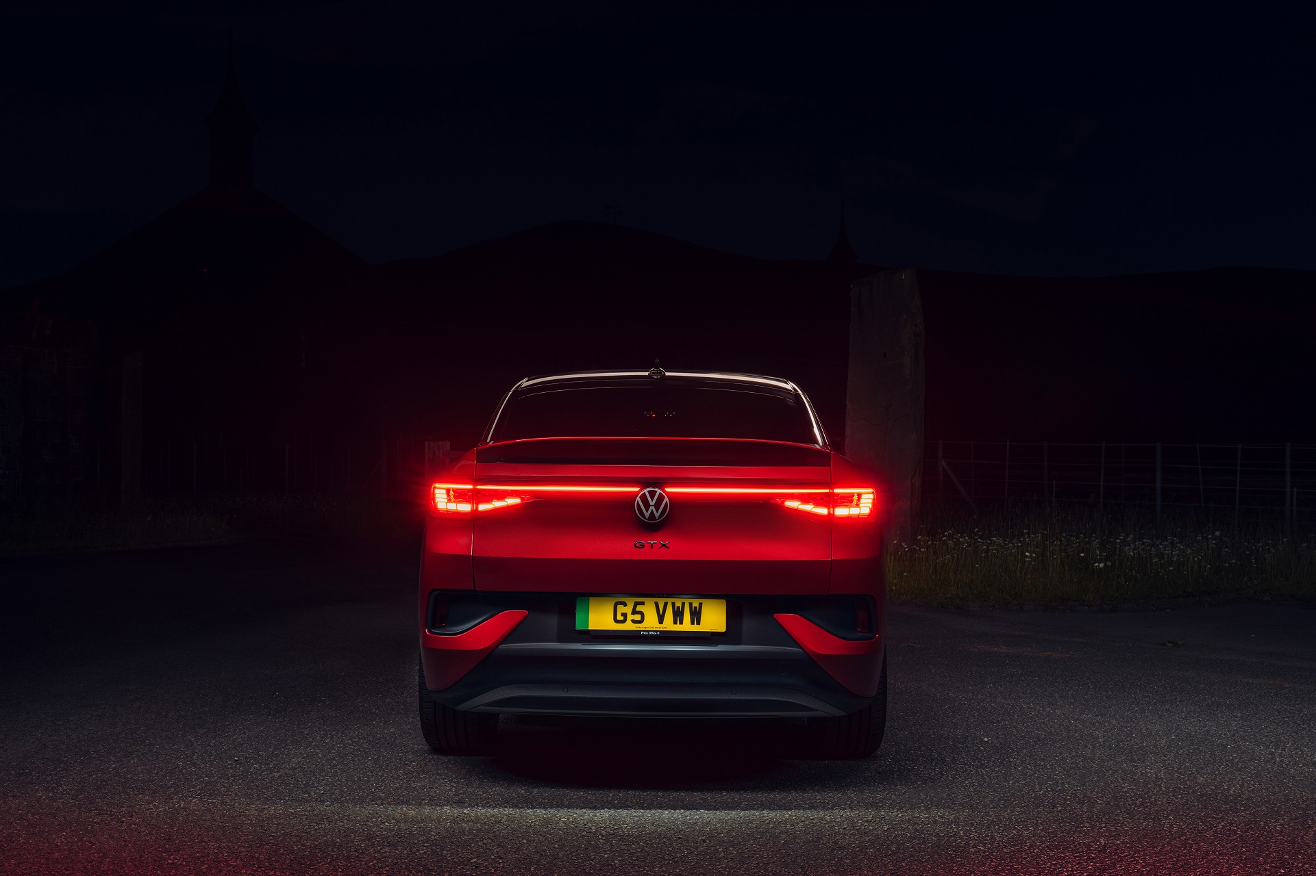 Download 2022 Volkswagen ID.5 GTX - UK version - Rear HD Wallpaper 1921x1280 #19