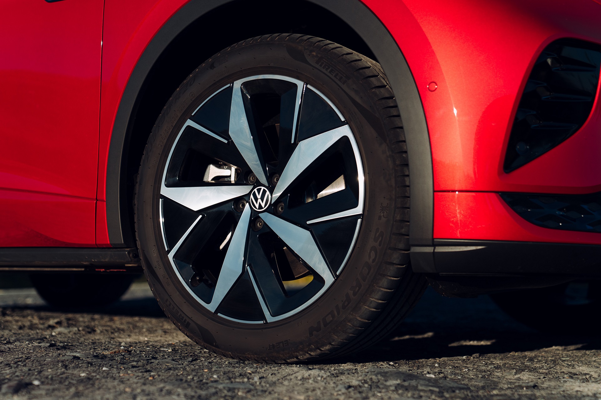 Download 2022 Volkswagen ID.5 GTX - UK version - Wheel HD Wallpaper 1921x1280 #23