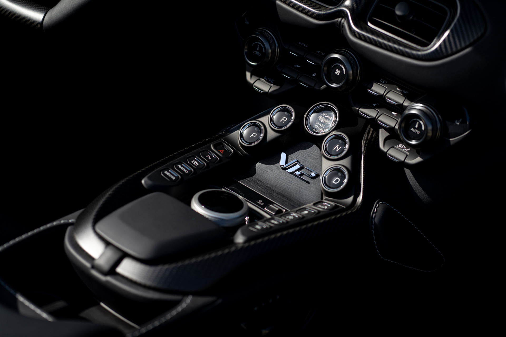 Download 2023 Aston Martin V12 Vantage Roadster - Interior, Detail HD Wallpaper 1920x1280 #6