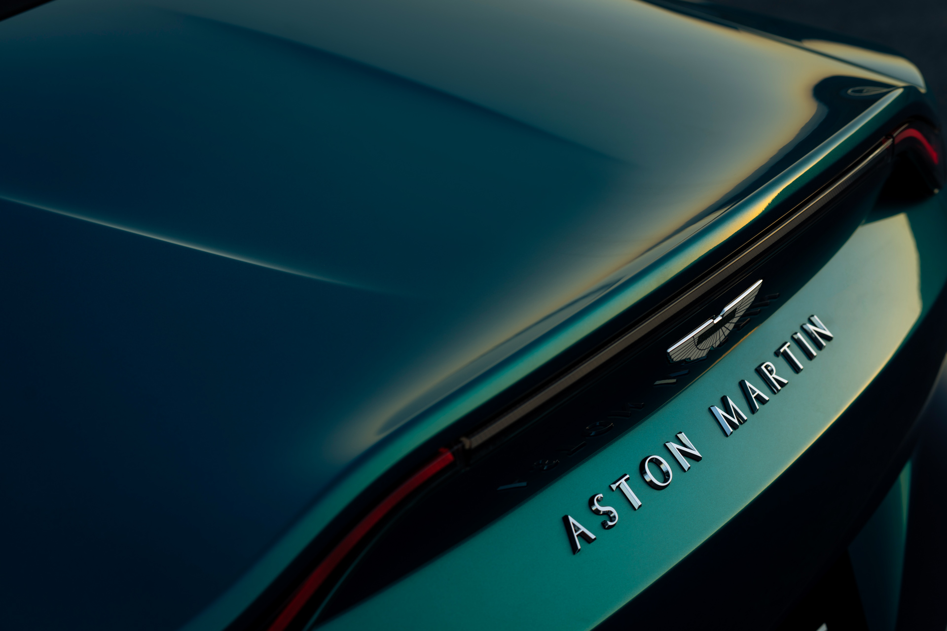 Download 2023 Aston Martin V12 Vantage Roadster - Spoiler HD Wallpaper 1920x1280 #4