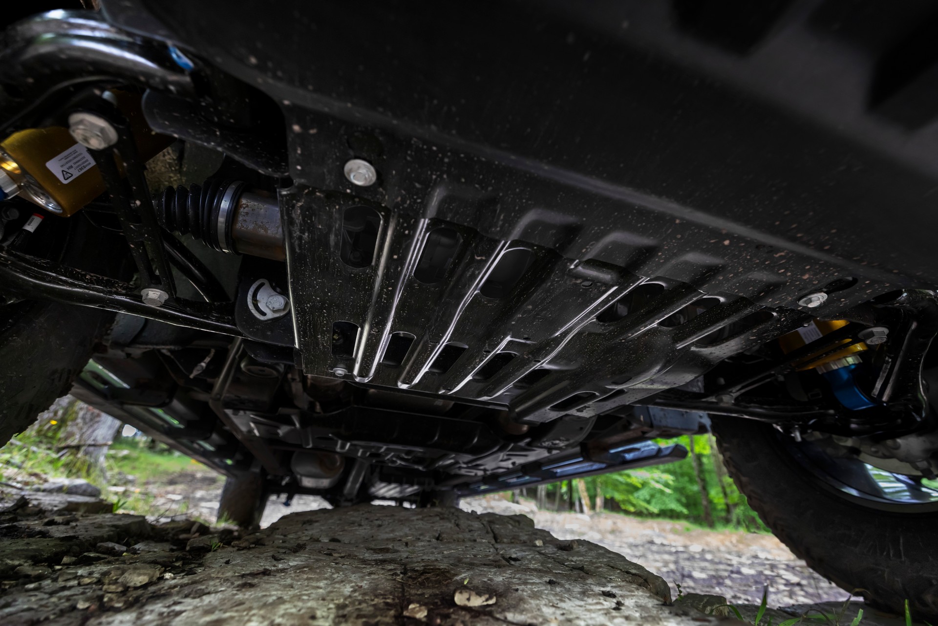Download 2023 Chevrolet Silverado ZR2 Bison - Undercarriage HD Wallpaper 1920x1281 #10