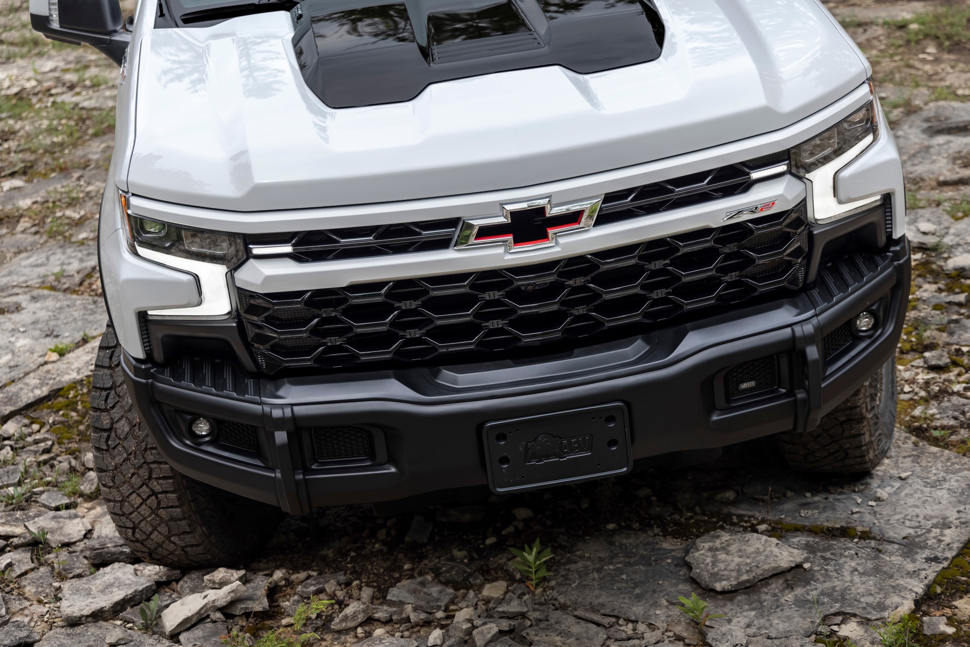 Download 2023 Chevrolet Silverado ZR2 Bison - Grille HD Wallpaper 1920x1281 #5