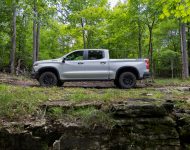2023 Chevrolet Silverado ZR2 Bison - Side Wallpaper 190x150