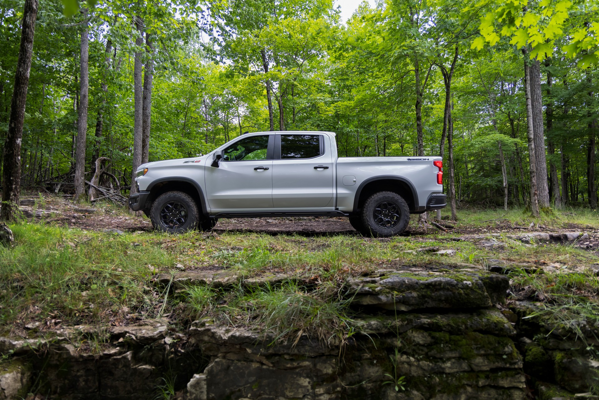 Download 2023 Chevrolet Silverado ZR2 Bison - Side HD Wallpaper 1920x1281 #4