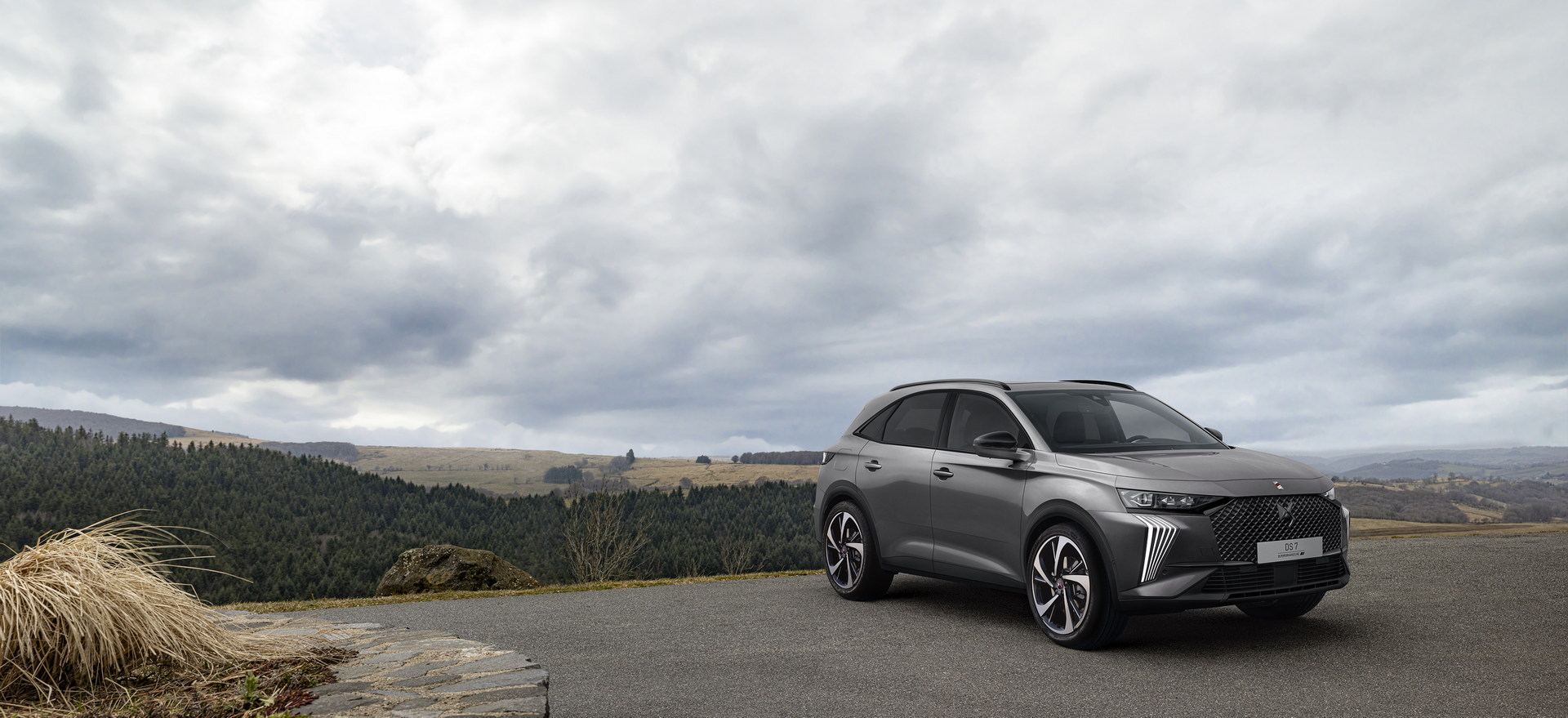 Download 2023 DS 7 - Front Three-Quarter HD Wallpaper 1920x879 #22