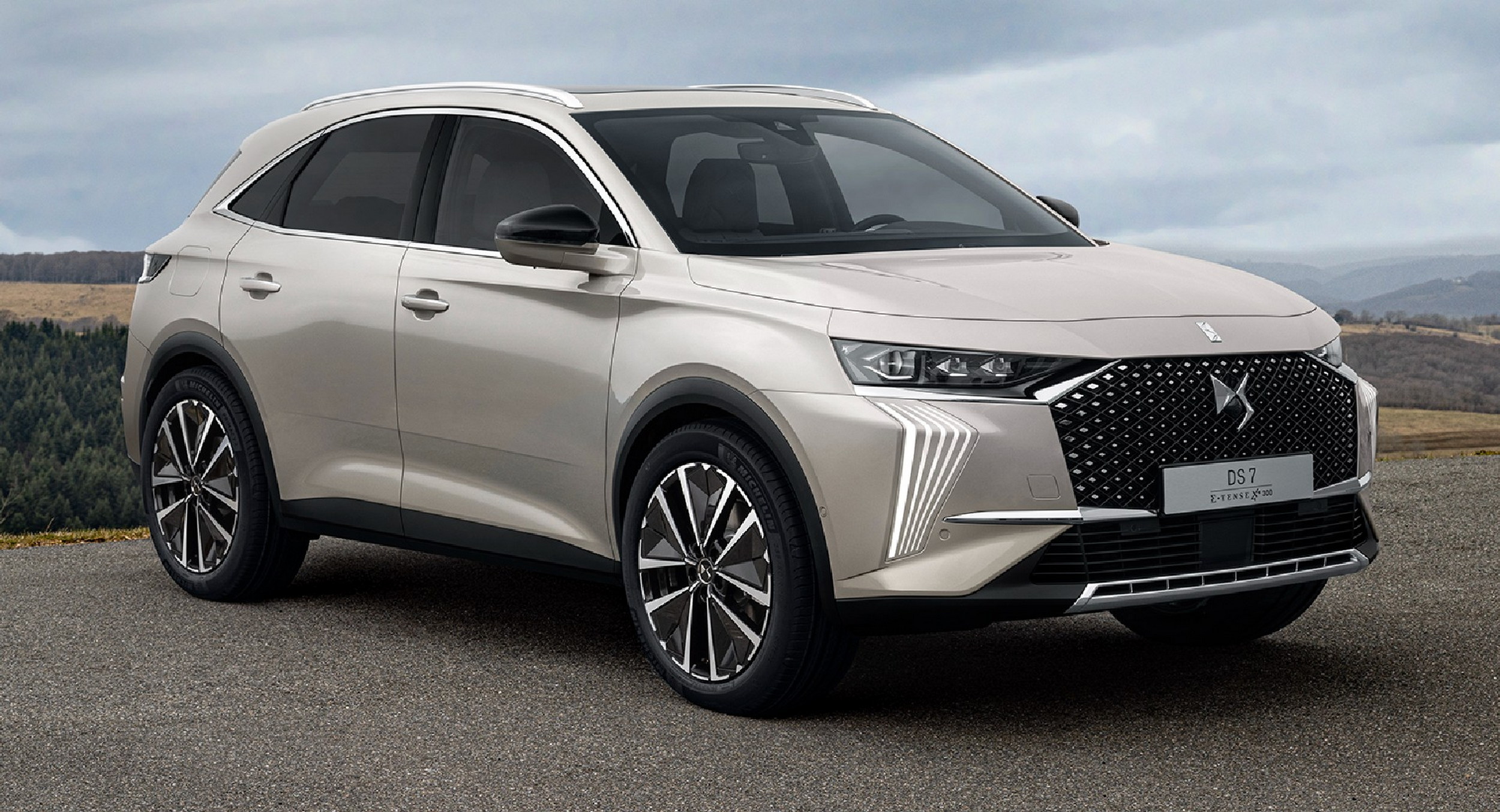 Download 2023 DS 7 - Front Three-Quarter HD Wallpaper 2500x1354 #41