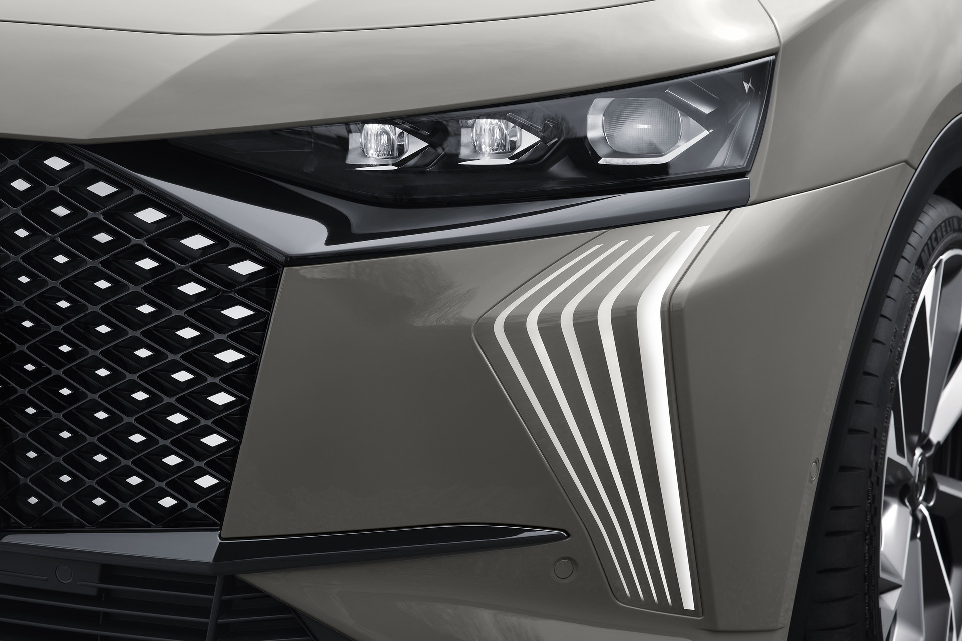 Download 2023 DS 7 - Headlight HD Wallpaper 1920x1280 #31