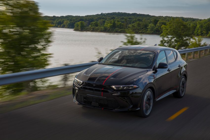 2023 Dodge Hornet GT GLH Concept - Front Three-Quarter Wallpaper 850x567 #2