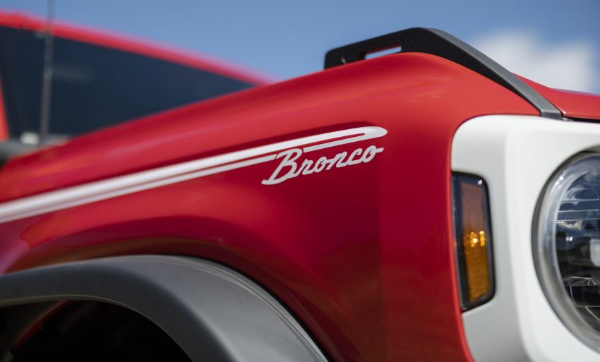 2023 Ford Bronco 2-door Heritage Edition - Detail Wallpaper 850x513 #6