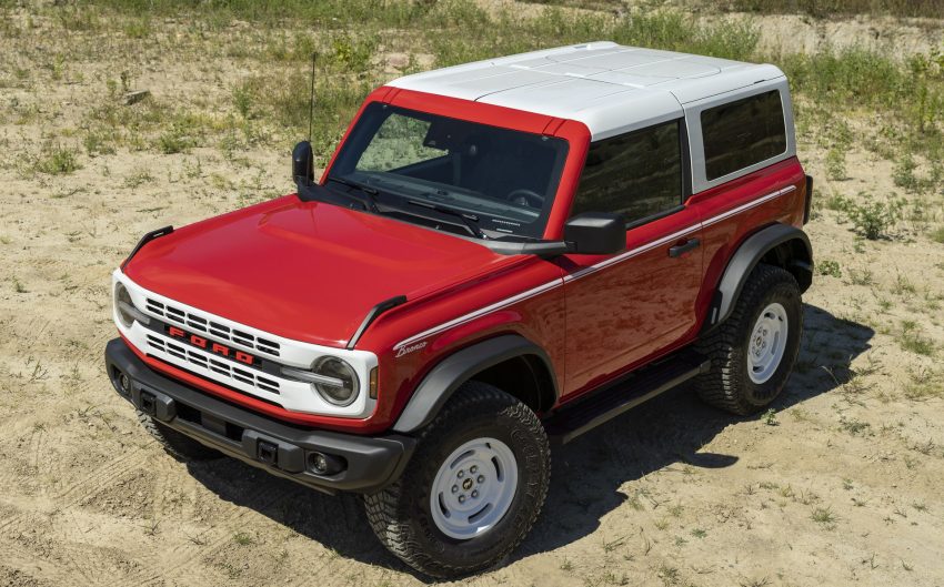 2023 Ford Bronco 2-door Heritage Edition - Front Three-Quarter Wallpaper 850x529 #3