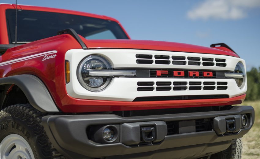 2023 Ford Bronco 2-door Heritage Edition - Front Wallpaper 850x520 #5