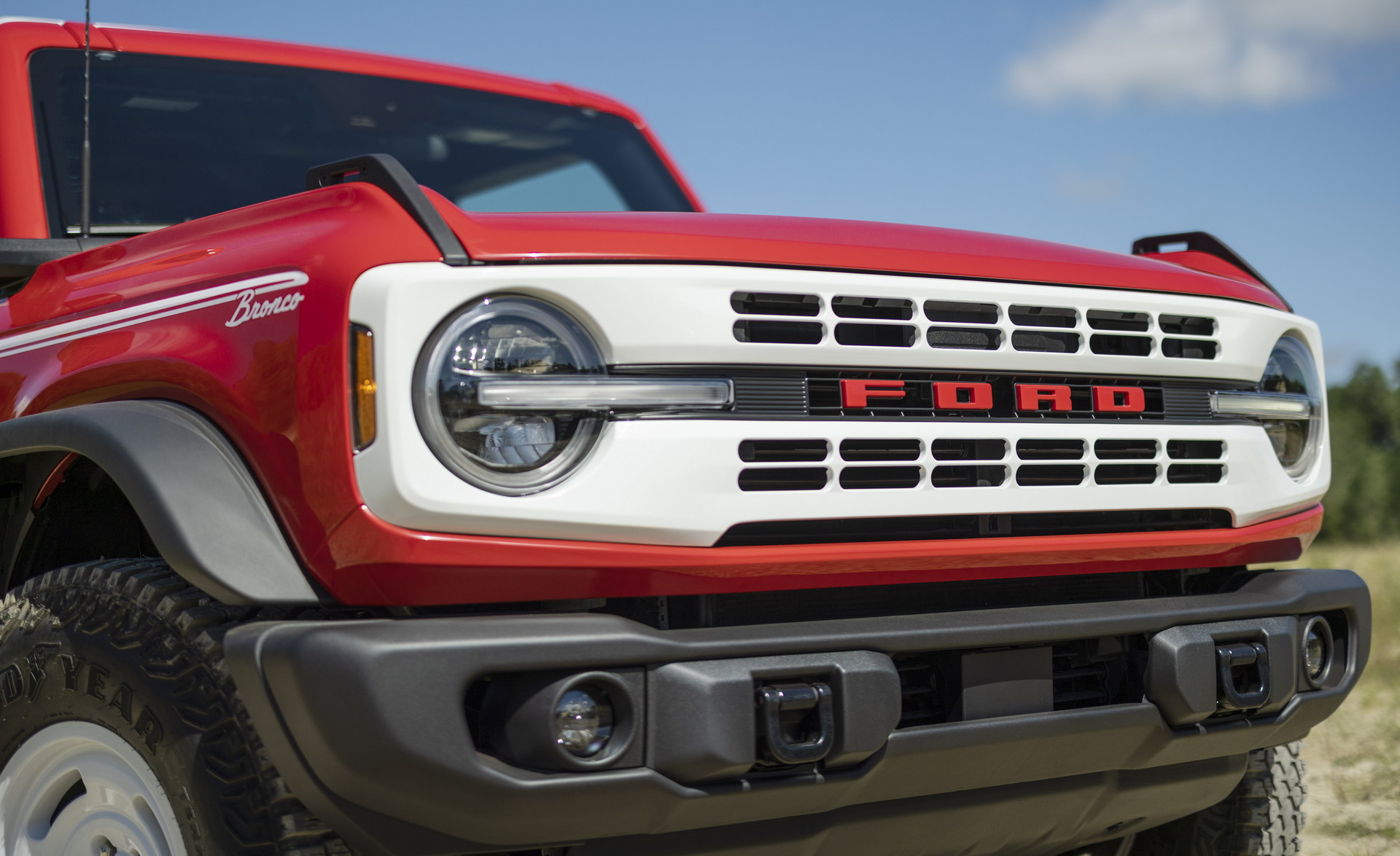Download 2023 Ford Bronco 2-door Heritage Edition - Front HD Wallpaper 1920x1175 #5