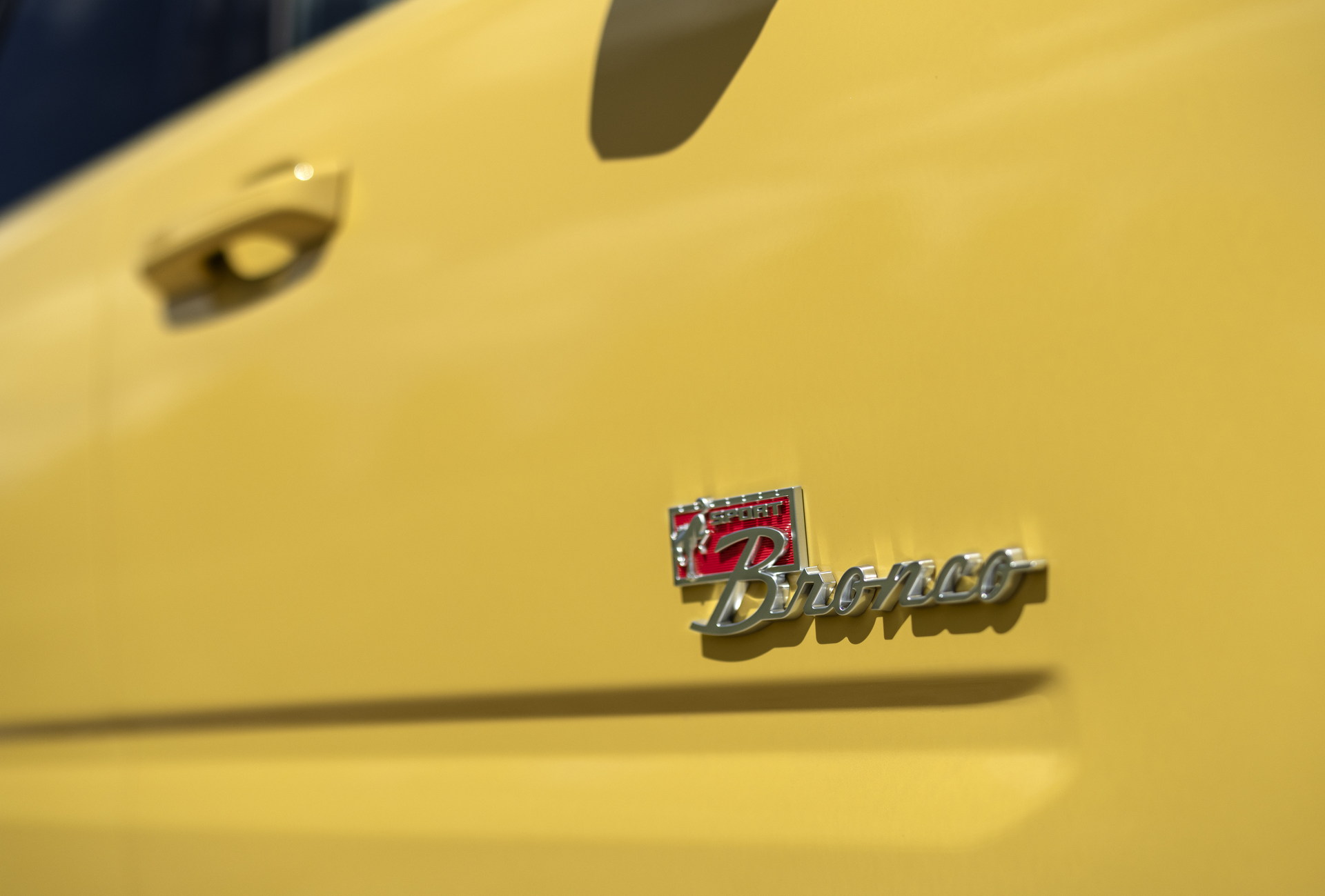 Download 2023 Ford Bronco Sport Heritage Edition - Badge HD Wallpaper 1920x1299 #14
