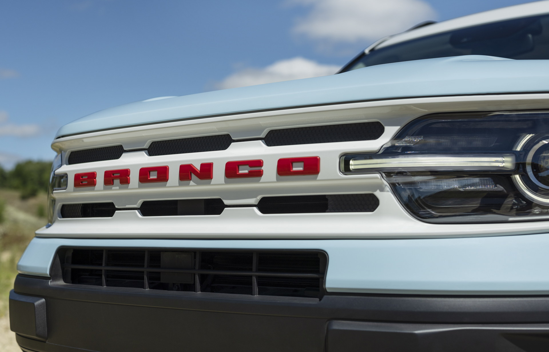 Download 2023 Ford Bronco Sport Heritage Edition - Grille HD Wallpaper 1920x1231 #4