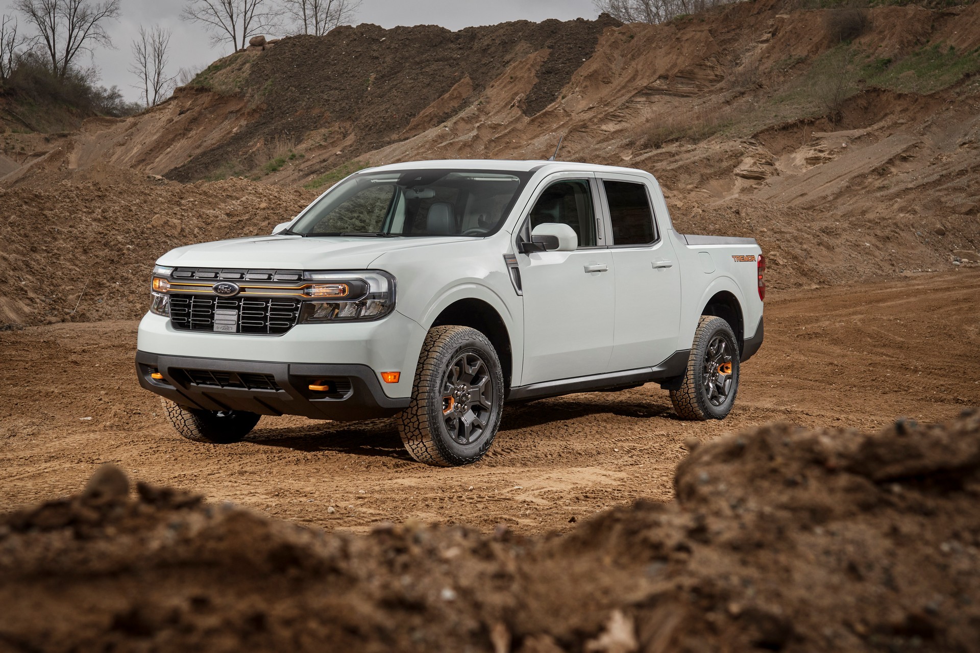 Download 2023 Ford Maverick Tremor - Front Three-Quarter HD Wallpaper 1920x1280 #9