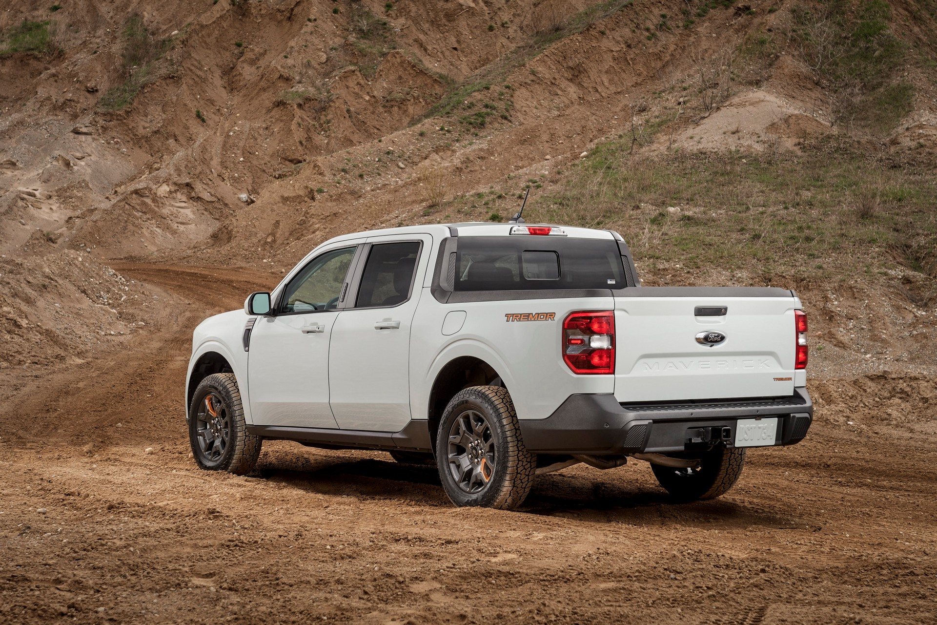 Download 2023 Ford Maverick Tremor - Rear Three-Quarter HD Wallpaper 1920x1280 #8