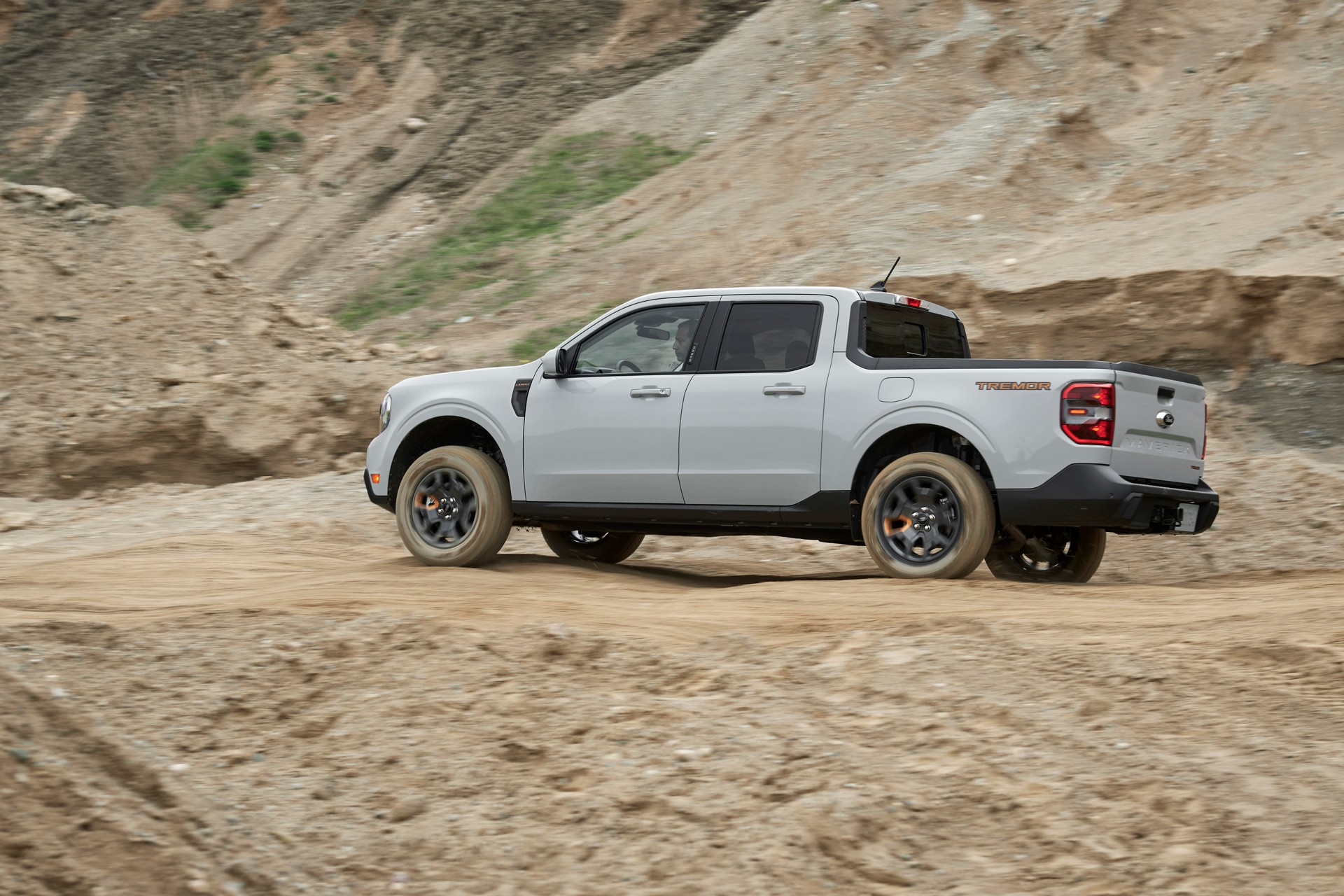 Download 2023 Ford Maverick Tremor - Rear Three-Quarter HD Wallpaper 1920x1280 #11