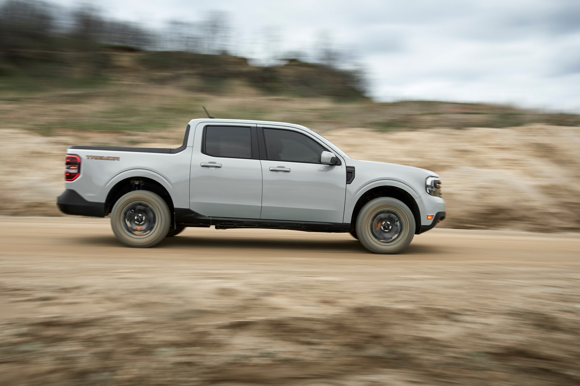 Download 2023 Ford Maverick Tremor - Side HD Wallpaper 1920x1280 #5
