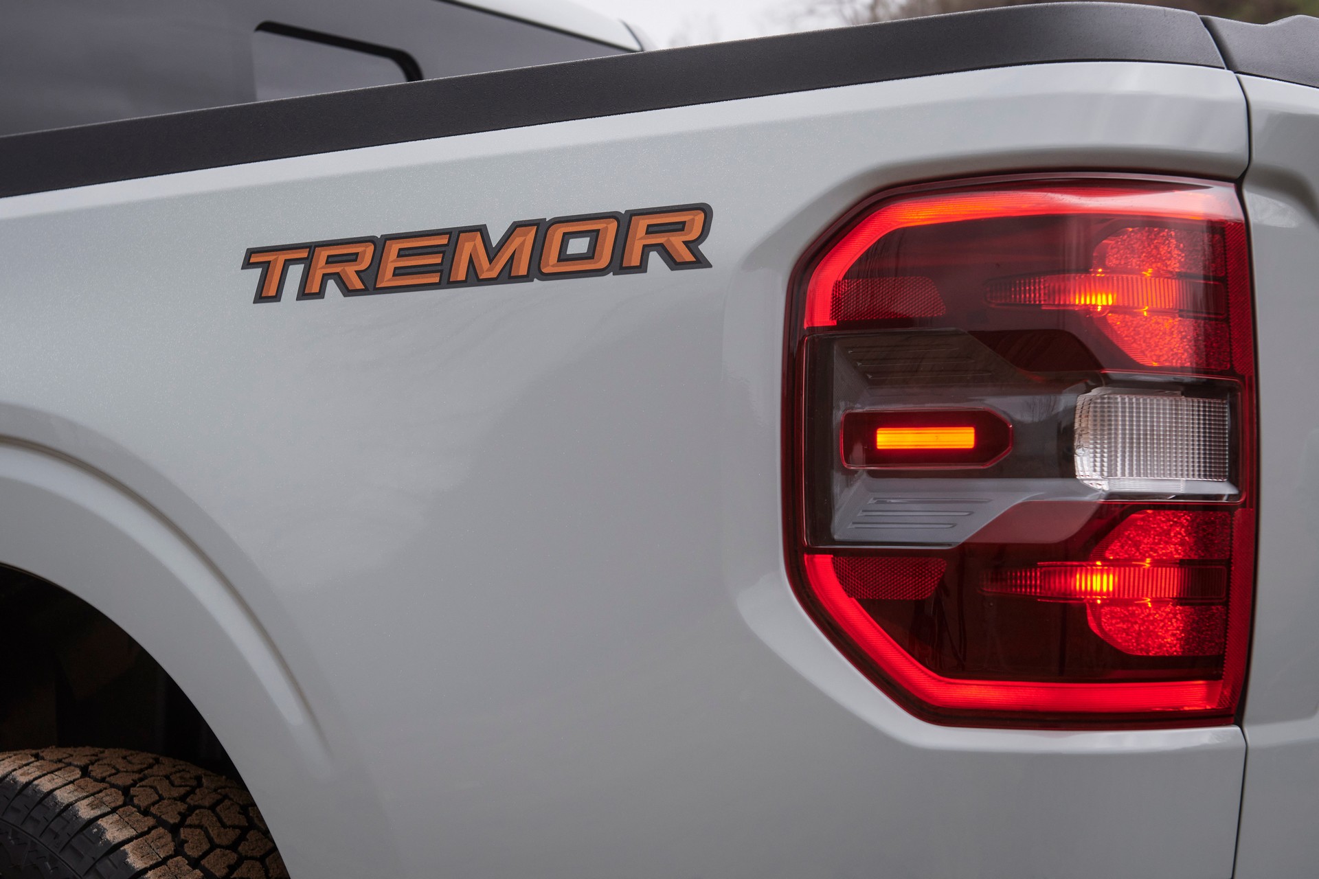 Download 2023 Ford Maverick Tremor - Tail Light HD Wallpaper 1920x1280 #23