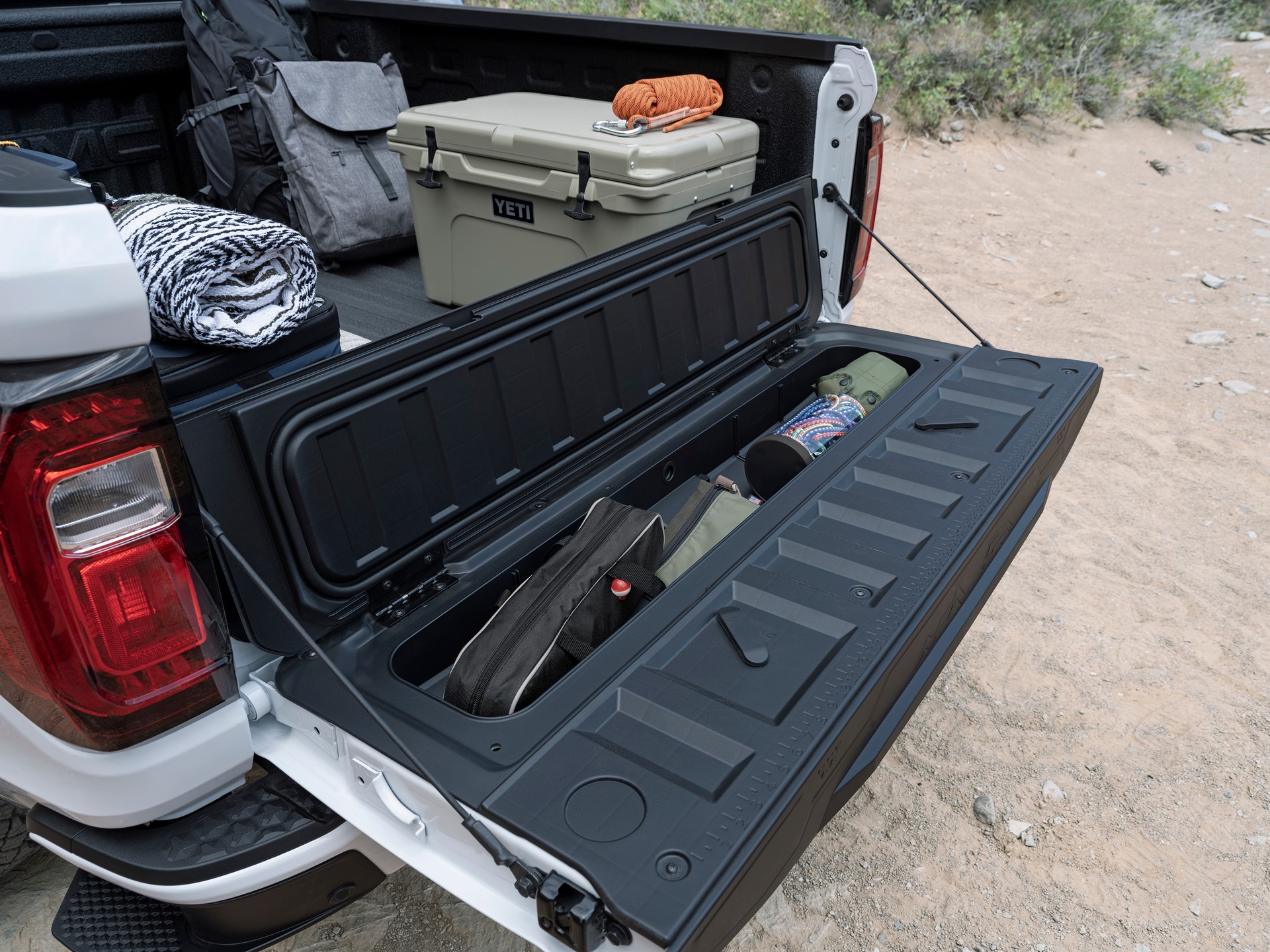 Download 2023 GMC Canyon AT4 - Bed HD Wallpaper 1920x1440 #7