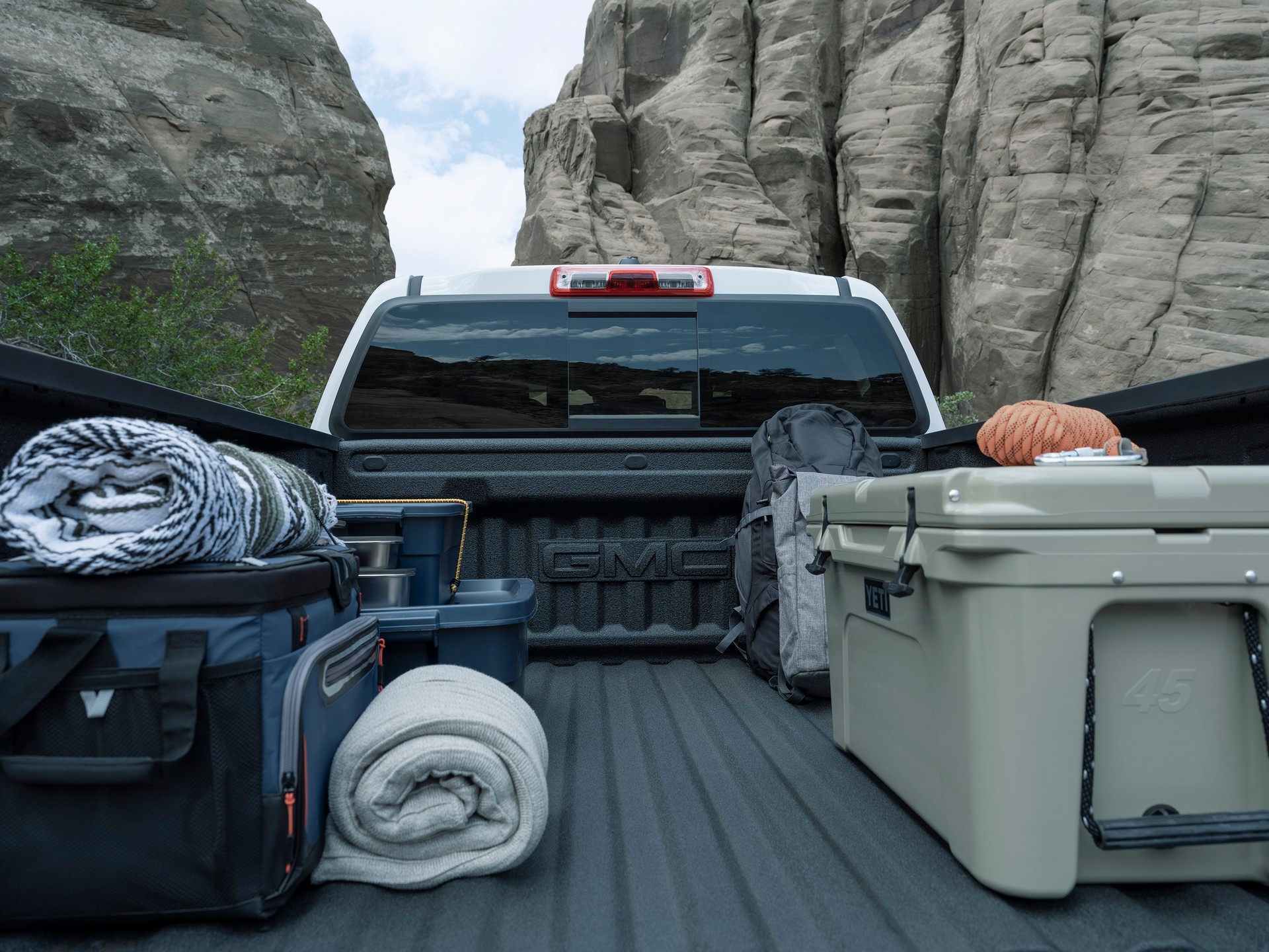 Download 2023 GMC Canyon AT4 - Bed HD Wallpaper 1920x1440 #8