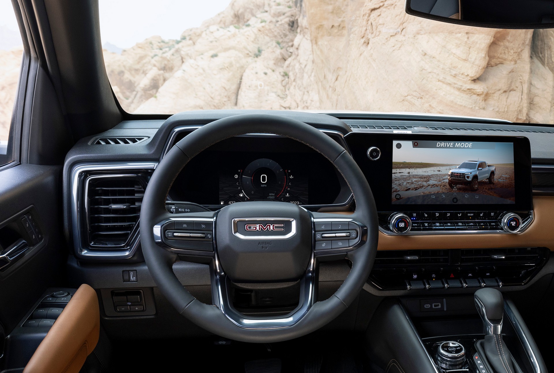 Download 2023 GMC Canyon AT4 - Interior, Cockpit HD Wallpaper 1920x1293 #11
