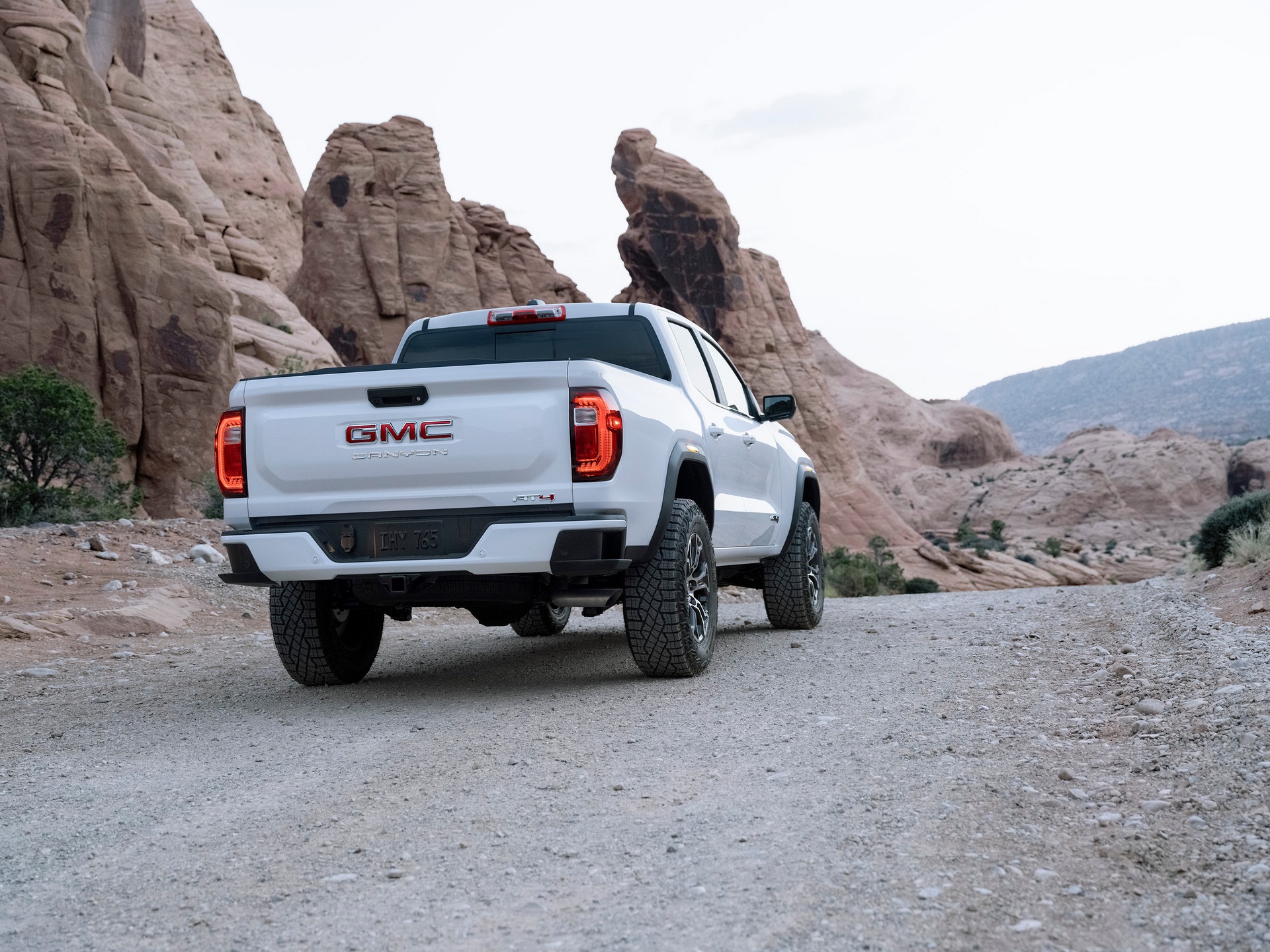 Download 2023 GMC Canyon AT4 - Rear HD Wallpaper 1920x1440 #3