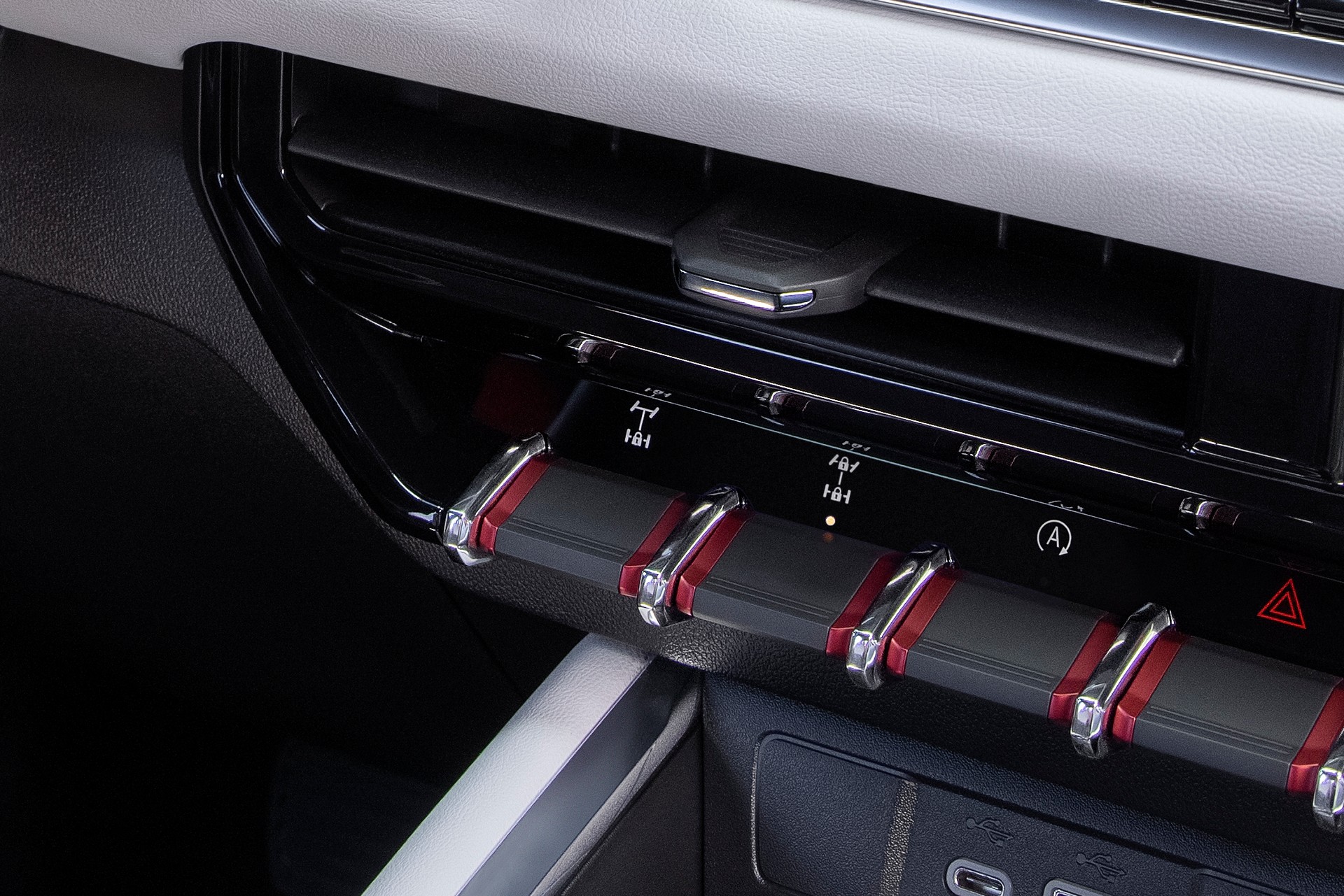 Download 2023 GMC Canyon AT4X Edition 1 - Interior, Detail HD Wallpaper 1920x1281 #24