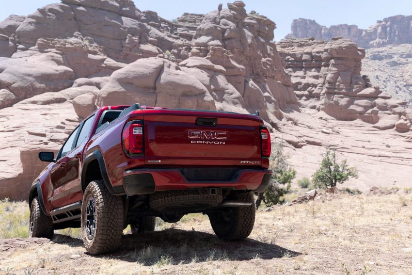 2023 GMC Canyon AT4X Edition 1 - Rear Three-Quarter Wallpaper 850x567 #2