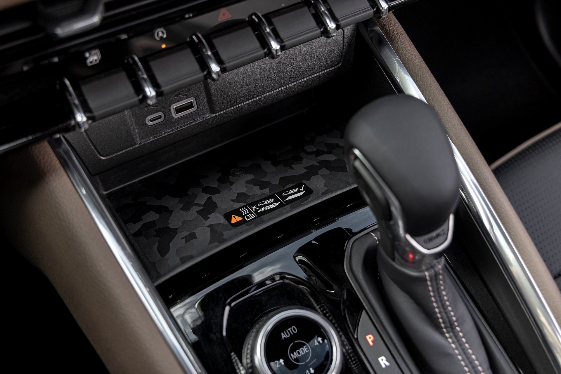 Download 2023 GMC Canyon Denali - Interior, Detail HD Wallpaper 1920x1281 #11