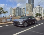 2023 Genesis G90 - Front Three-Quarter Wallpaper 190x150