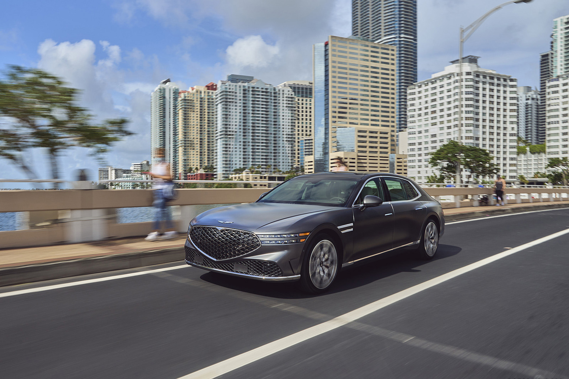 Download 2023 Genesis G90 - Front Three-Quarter HD Wallpaper 1921x1281 #38