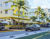 2023 Genesis G90 - Front Three-Quarter Wallpaper 190x150