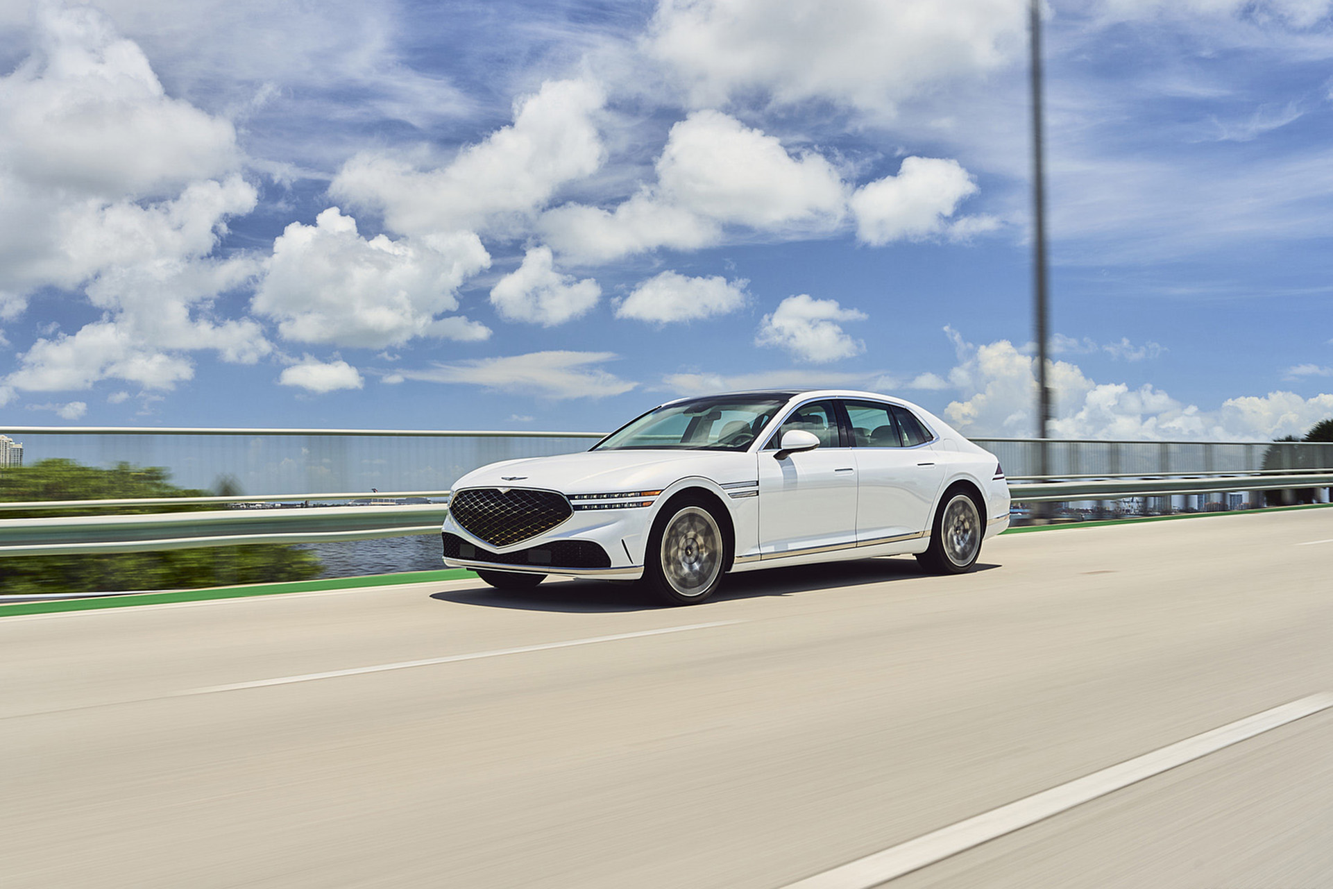 Download 2023 Genesis G90 - Front Three-Quarter HD Wallpaper 1921x1281 #6