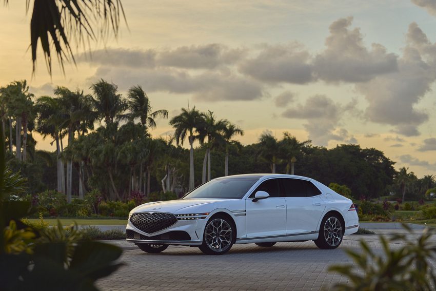 2023 Genesis G90 - Front Three-Quarter Wallpaper 850x567 #28