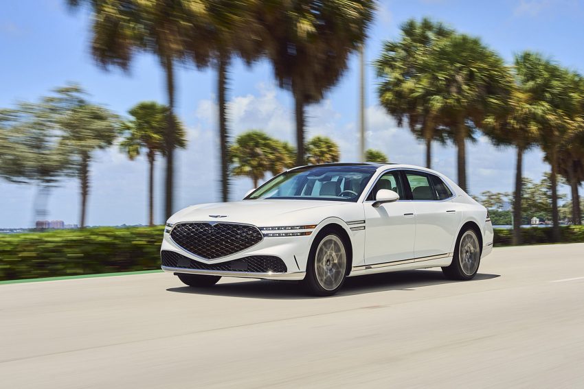 2023 Genesis G90 - Front Three-Quarter Wallpaper 850x567 #3