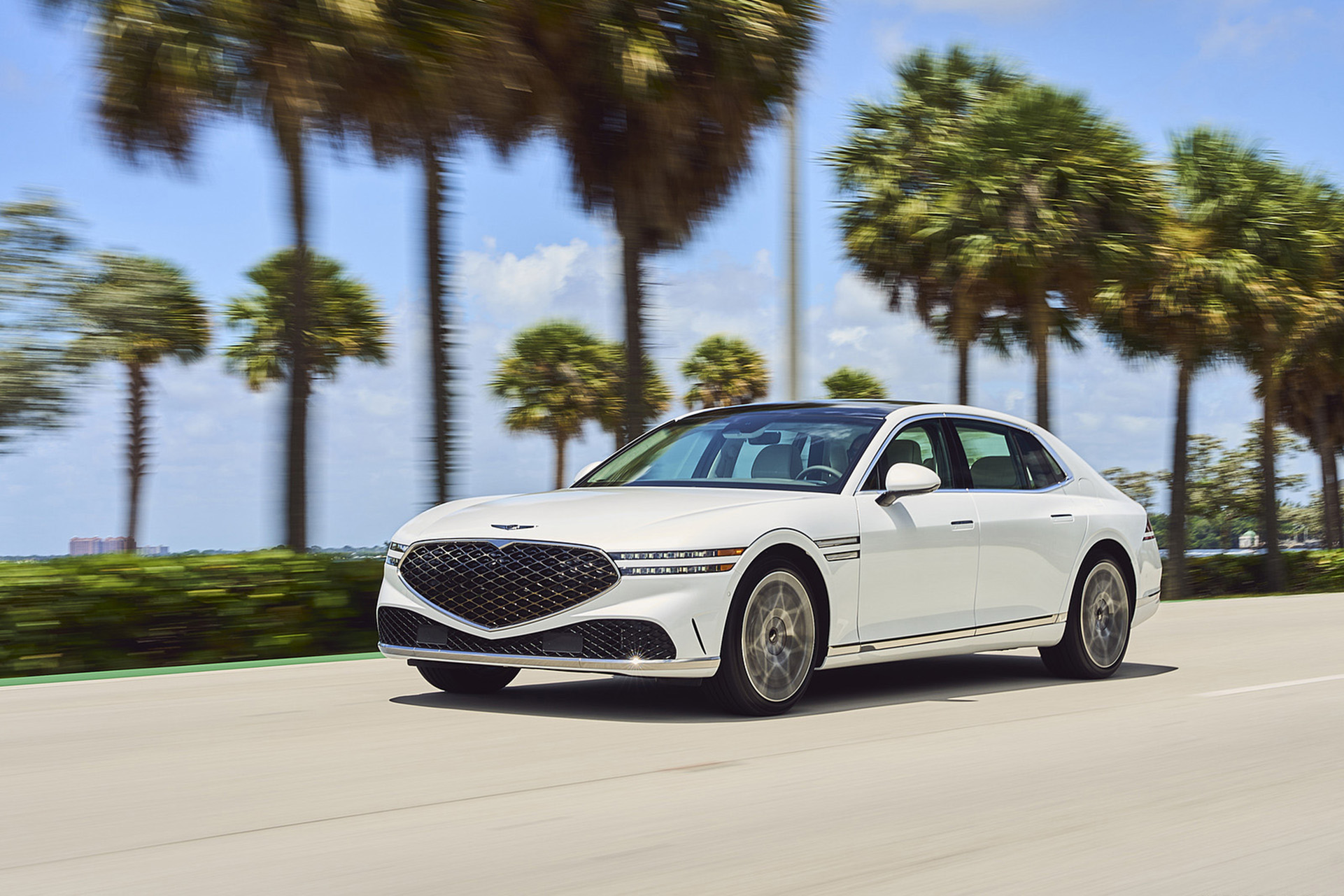 Download 2023 Genesis G90 - Front Three-Quarter HD Wallpaper 1921x1281 #4