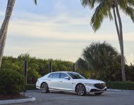 2023 Genesis G90 - Front Three-Quarter Wallpaper 190x150