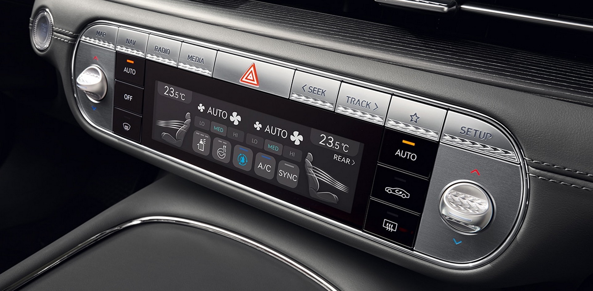 Download 2023 Genesis G90 - Interior, Detail HD Wallpaper 1923x946 #125