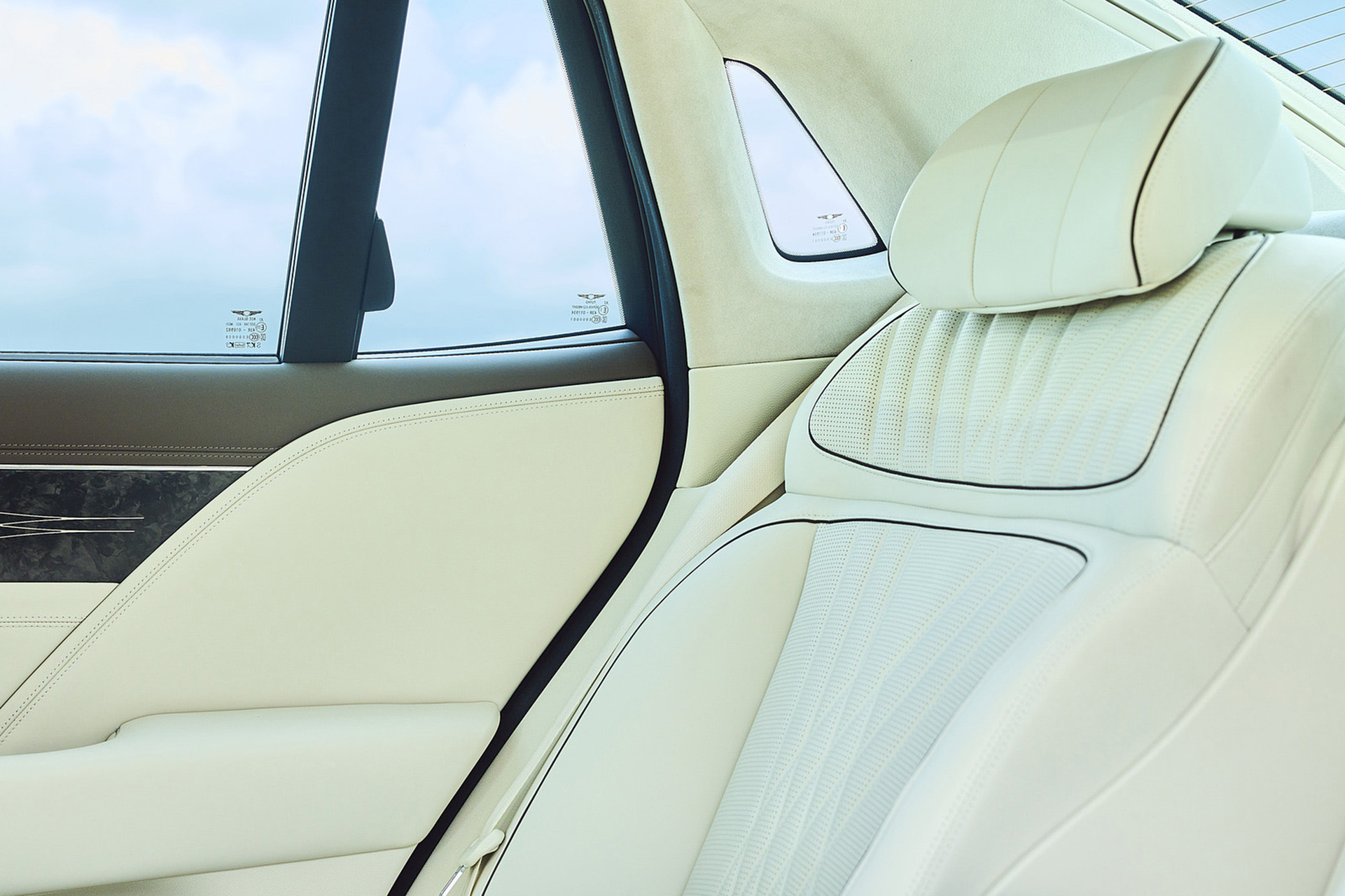 Download 2023 Genesis G90 - Interior, Rear Seats HD Wallpaper 1921x1280 #82